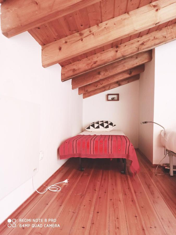 Homestay Attic Private Bedroom Aljezur Exteriör bild