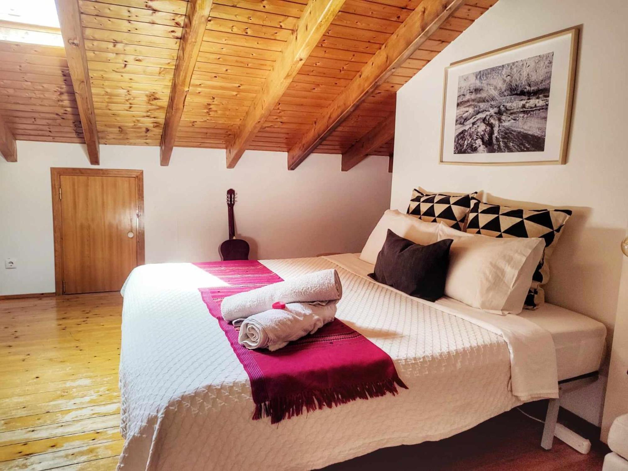 Homestay Attic Private Bedroom Aljezur Exteriör bild